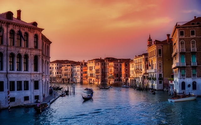 Most Overhyped Places in Italy: Why Venice, Rome, Florence, Cinque Terre, and Milan Don’t Live Up to the Hype